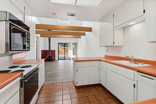 1211 Arthur St, Davis, CA 95616