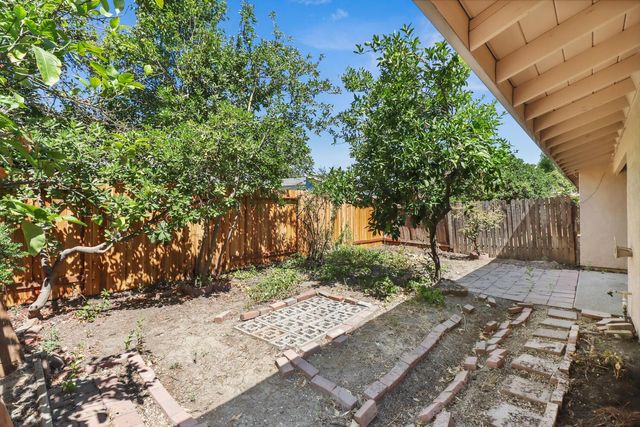 1211 Arthur St, Davis, CA 95616