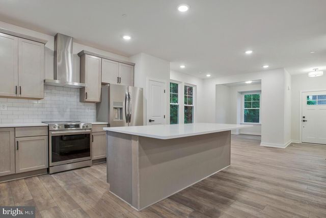 4908 OLIVE ST, Shady Side, MD 20764