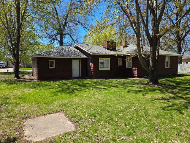 31 1st Street N, Waite Park, MN 56387