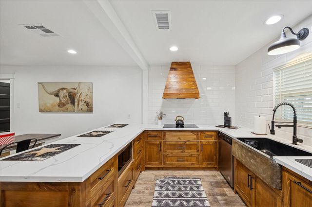 5225 E 5th Street, Katy, TX 77493