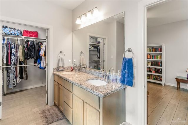 5613 Escondido Pass, Mcallen, TX 78504