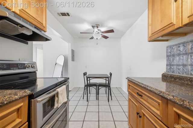 9921 Allen Pointe Drive 4, Allen Park, MI 48101