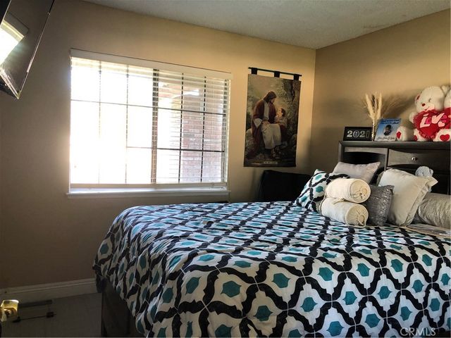 8864 Haskell, Riverside, CA 92503