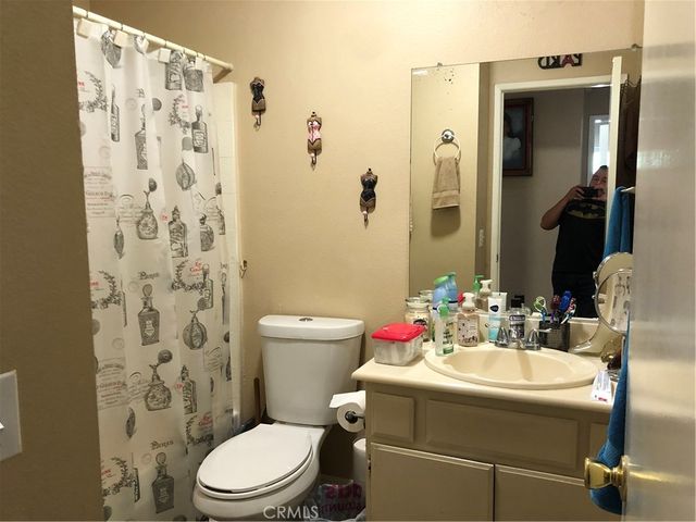 8864 Haskell, Riverside, CA 92503