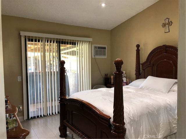 8864 Haskell, Riverside, CA 92503