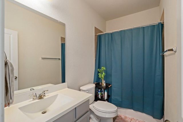 4027 Flowstone LN, Round Rock, TX 78681