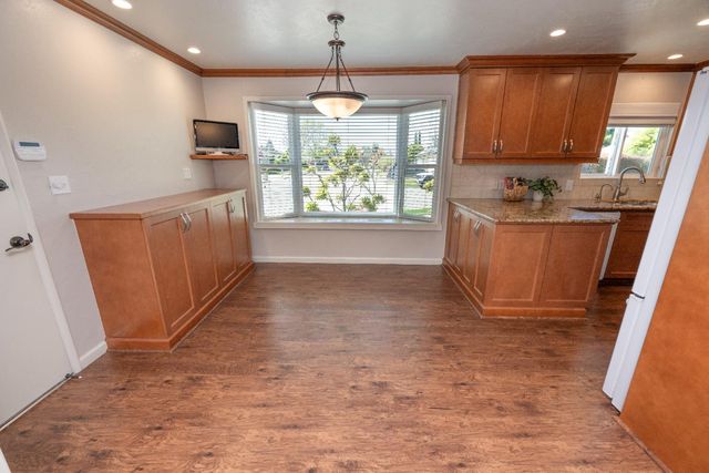 7324 N 3rd Street, Fresno, CA 93720