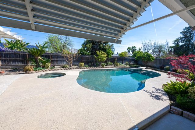 7324 N 3rd Street, Fresno, CA 93720