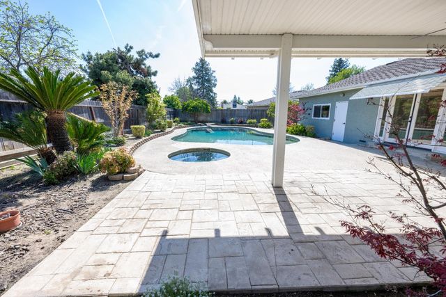 7324 N 3rd Street, Fresno, CA 93720