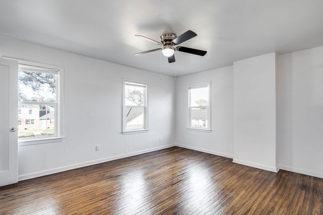 2801 E Harry St, Wichita, KS 67211