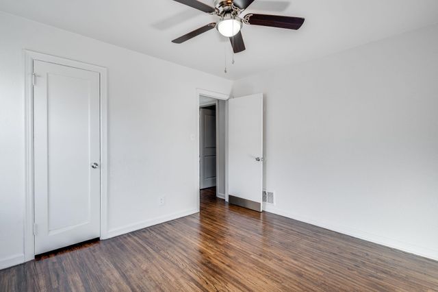 2801 E Harry St, Wichita, KS 67211