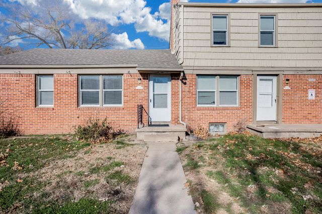 2801 E Harry St, Wichita, KS 67211