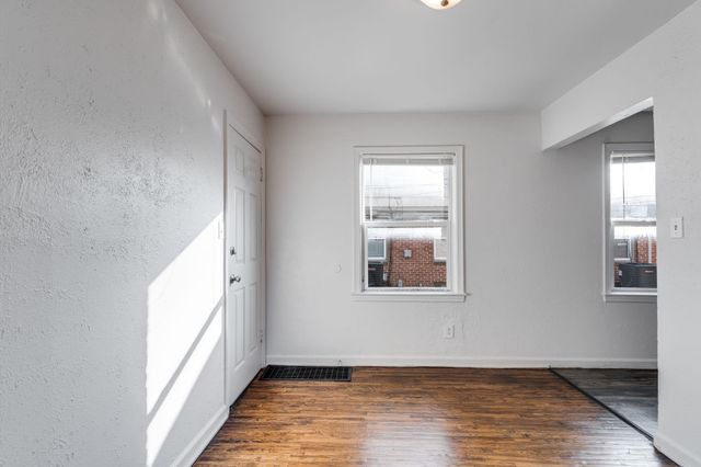 2801 E Harry St, Wichita, KS 67211