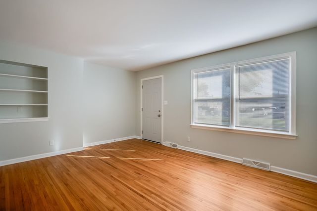 2801 E Harry St, Wichita, KS 67211