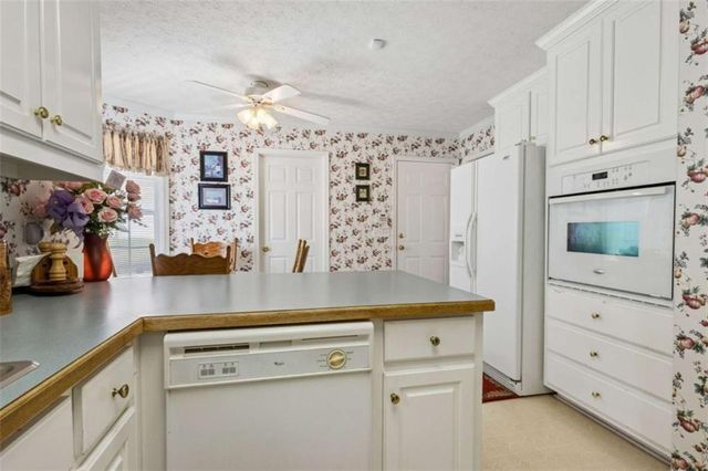 4022 Lyman Way, Gainesville, GA 30507