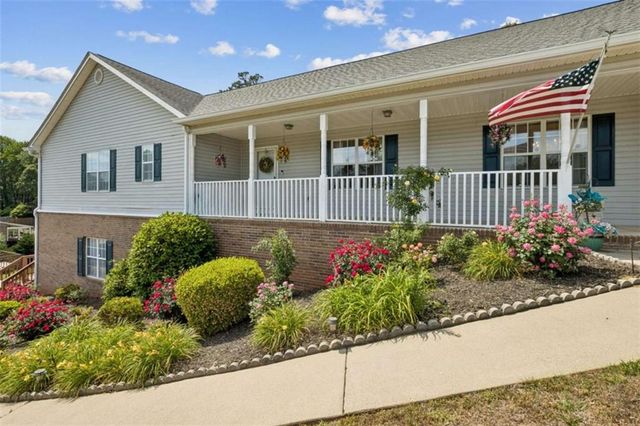 4022 Lyman Way, Gainesville, GA 30507