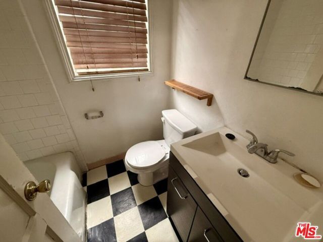 11842 Ocean Park Boulevard, Los Angeles, CA 90064