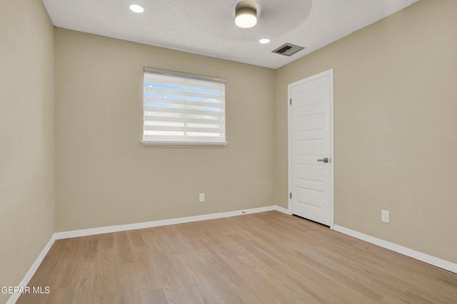 6704 SOUTHWIND Drive, El Paso, TX 79912