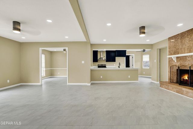 6704 SOUTHWIND Drive, El Paso, TX 79912