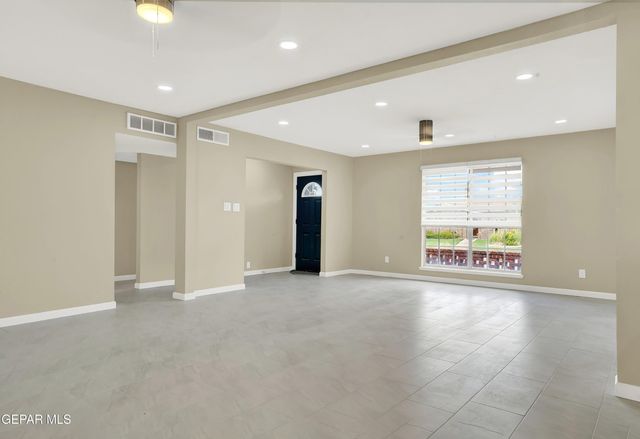 6704 SOUTHWIND Drive, El Paso, TX 79912