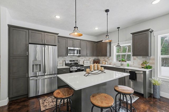 9073 W Colby Road, Greenville, MI 48838