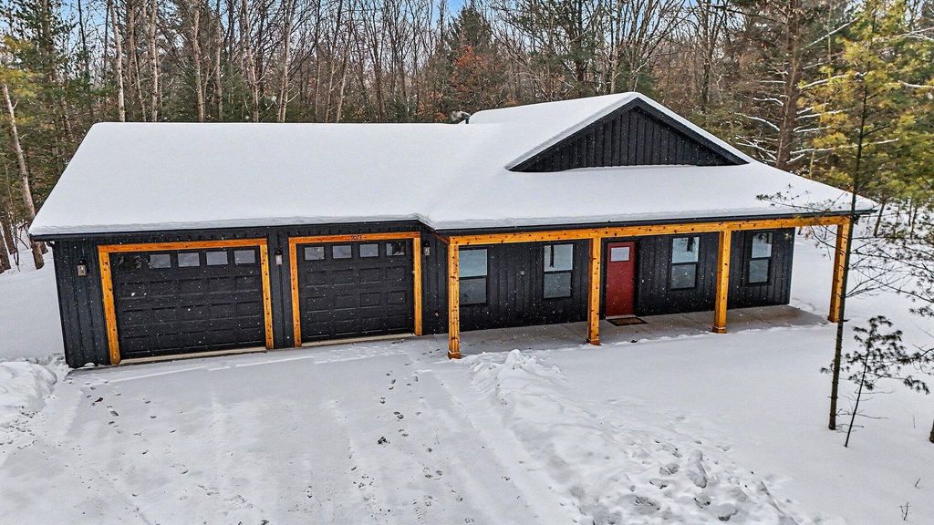 9073 W Colby Road, Greenville, MI 48838