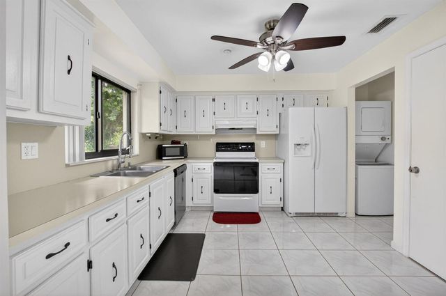 4944 Equestrian Circle A, Boynton Beach, FL 33436