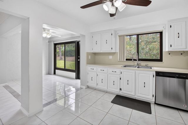 4944 Equestrian Circle A, Boynton Beach, FL 33436