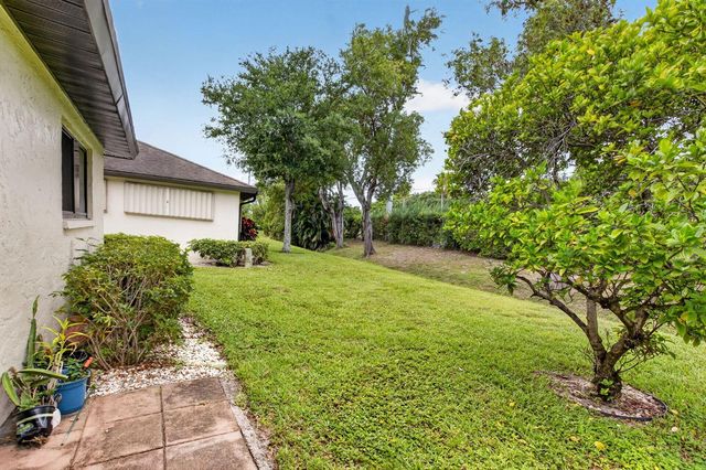 4944 Equestrian Circle A, Boynton Beach, FL 33436