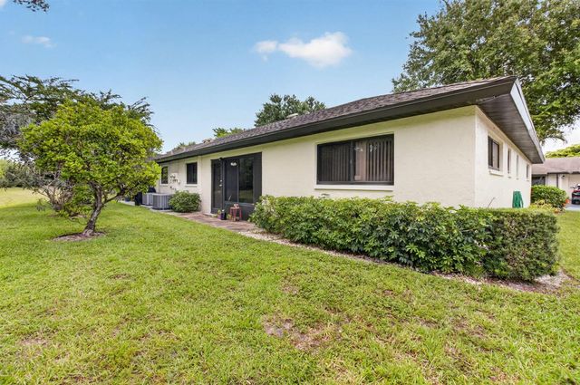 4944 Equestrian Circle A, Boynton Beach, FL 33436