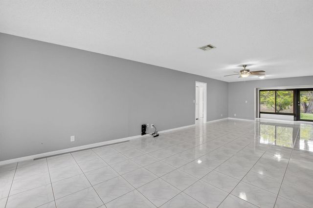 4944 Equestrian Circle A, Boynton Beach, FL 33436