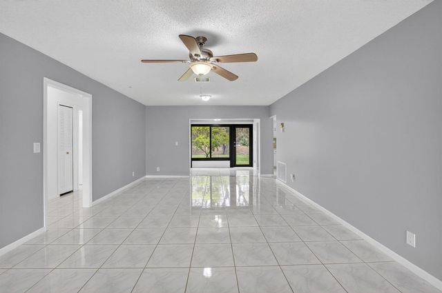 4944 Equestrian Circle A, Boynton Beach, FL 33436
