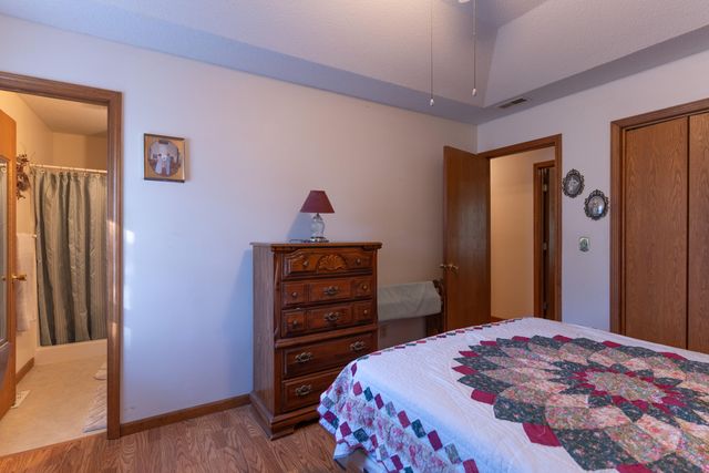 320 VINCENT TERR, Moberly, MO 65270