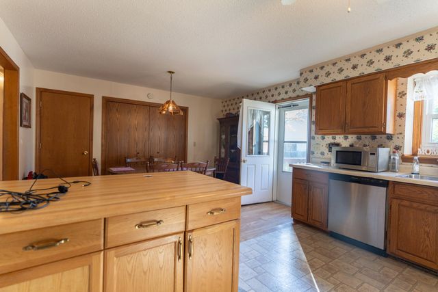 320 VINCENT TERR, Moberly, MO 65270