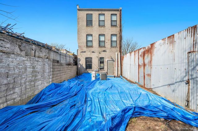 105-31 150th Street, Jamaica, NY 11435