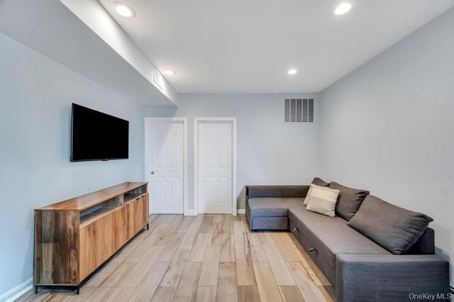 105-31 150th Street, Jamaica, NY 11435
