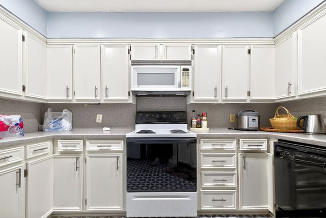 132 Shady Shores Drive, Mabank, TX 75156