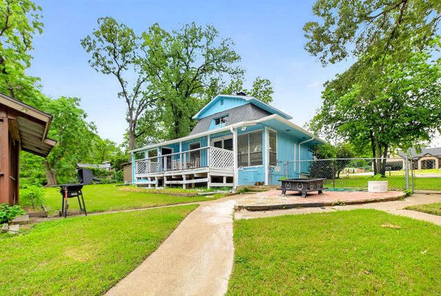 132 Shady Shores Drive, Mabank, TX 75156