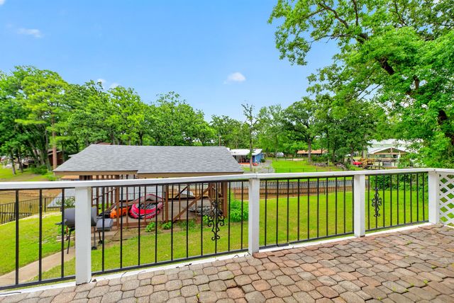 132 Shady Shores Drive, Mabank, TX 75156