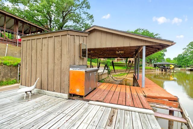 132 Shady Shores Drive, Mabank, TX 75156