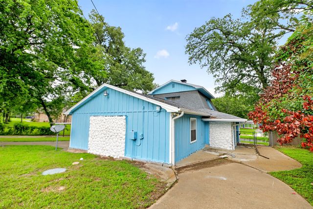 132 Shady Shores Drive, Mabank, TX 75156
