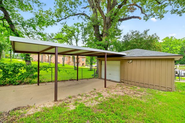 132 Shady Shores Drive, Mabank, TX 75156