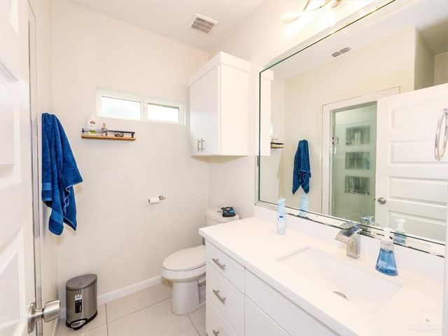 1410 E Encino Avenue, Pharr, TX 78577