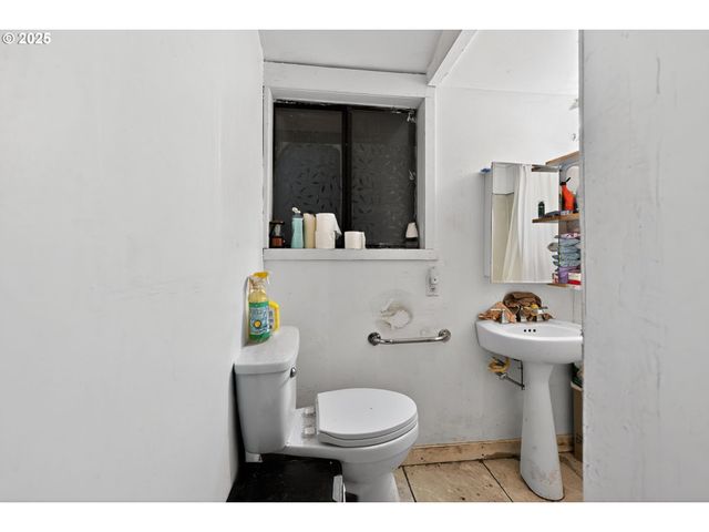 76362 WILLAMETTE Way, Oakridge, OR 97463