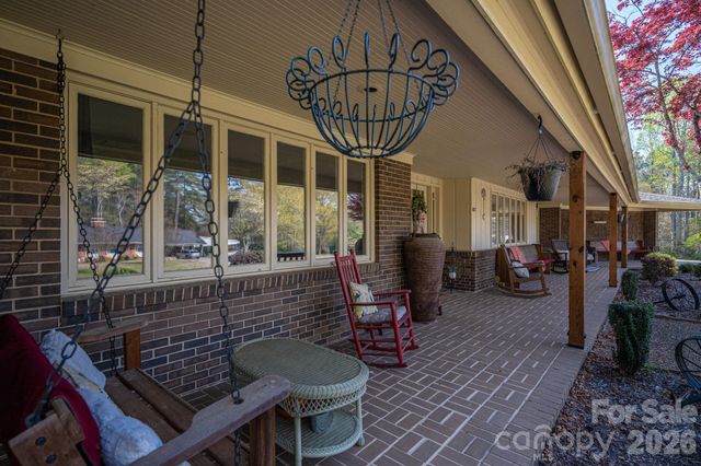 107 Lakeside Drive, Grover, NC 28073