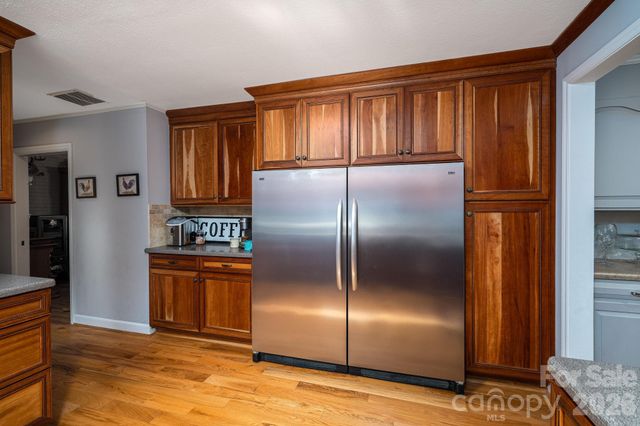 107 Lakeside Drive, Grover, NC 28073