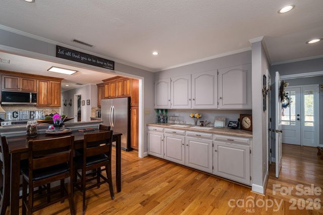 107 Lakeside Drive, Grover, NC 28073