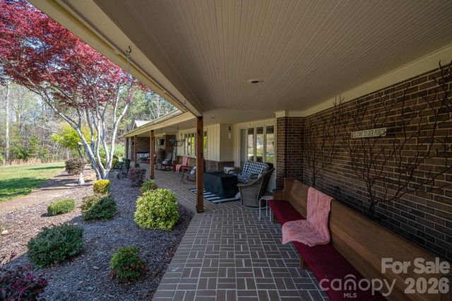 107 Lakeside Drive, Grover, NC 28073
