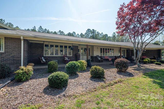 107 Lakeside Drive, Grover, NC 28073